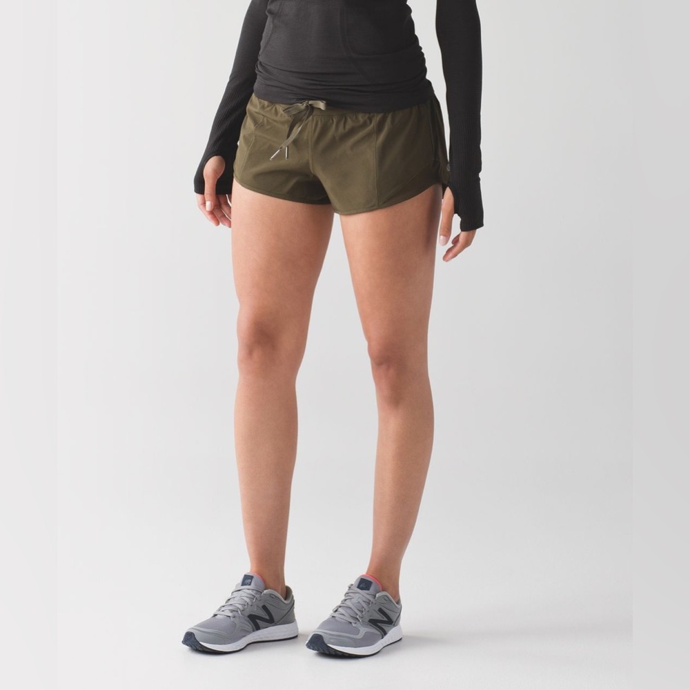 LULULEMON Hotty Hot Short Military Green